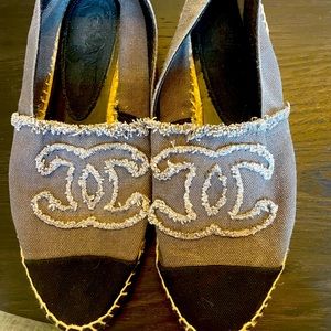 Vintage CHANEL single sole espadrille